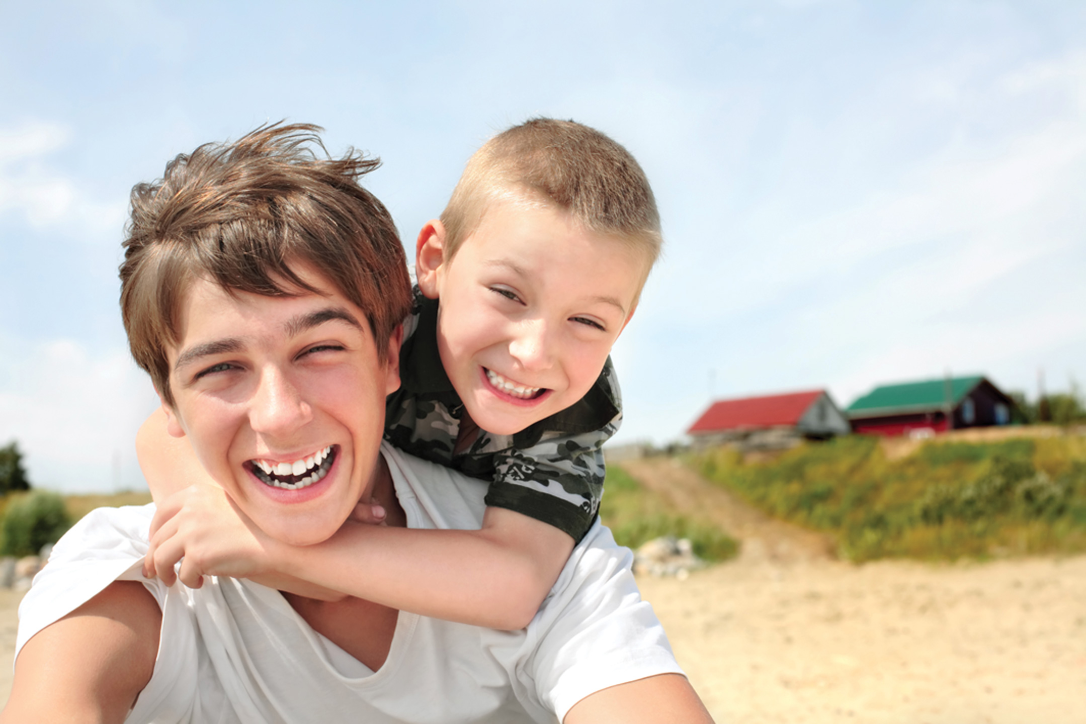 dad-&-son-on-beach-1440