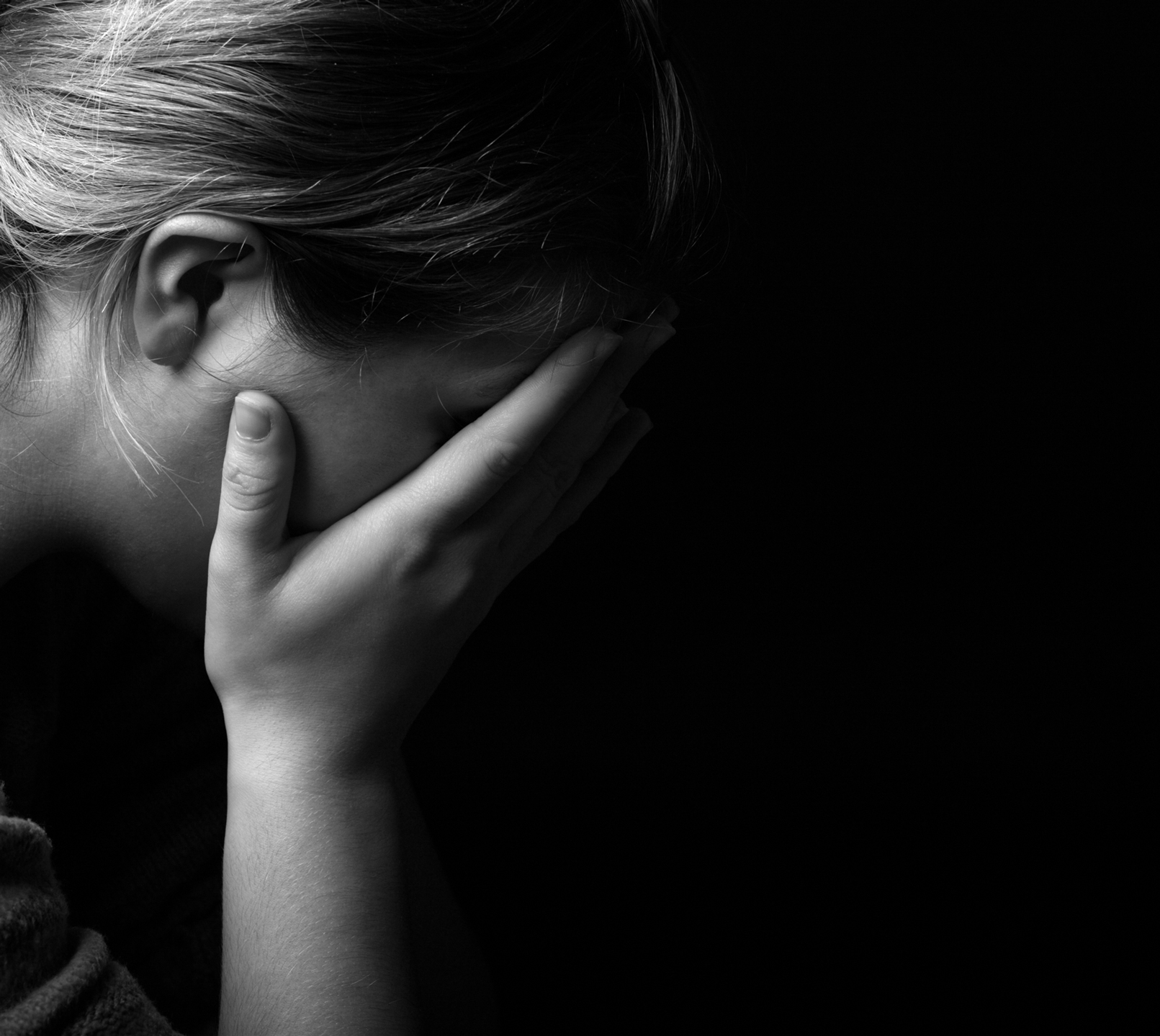 Depressed-Woman-Head-in-Hands1440