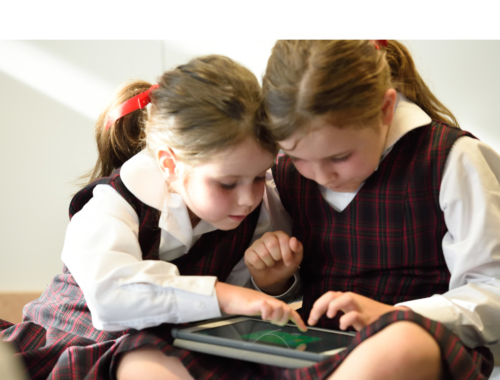 STEM-kids-on-tablet2160
