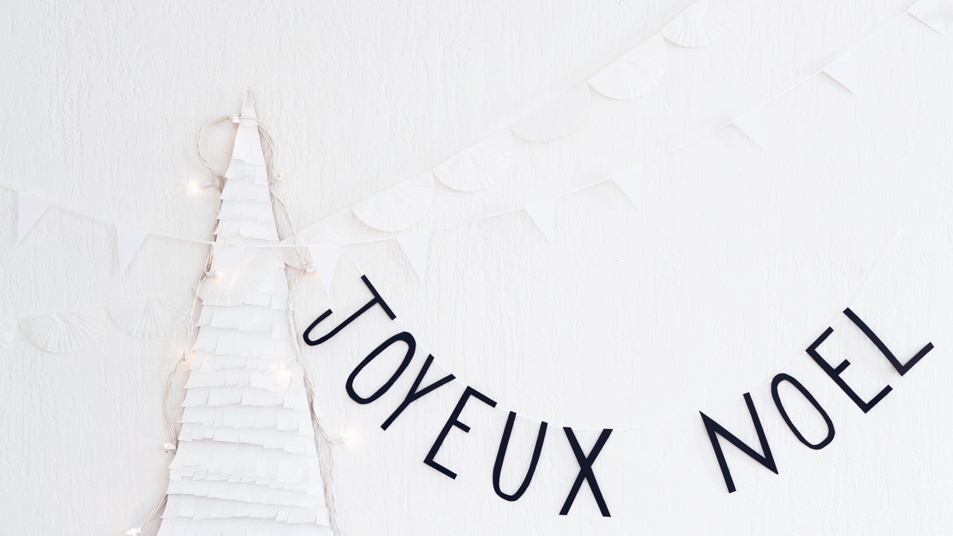 DIY Paper-Fringe Christmas Tree