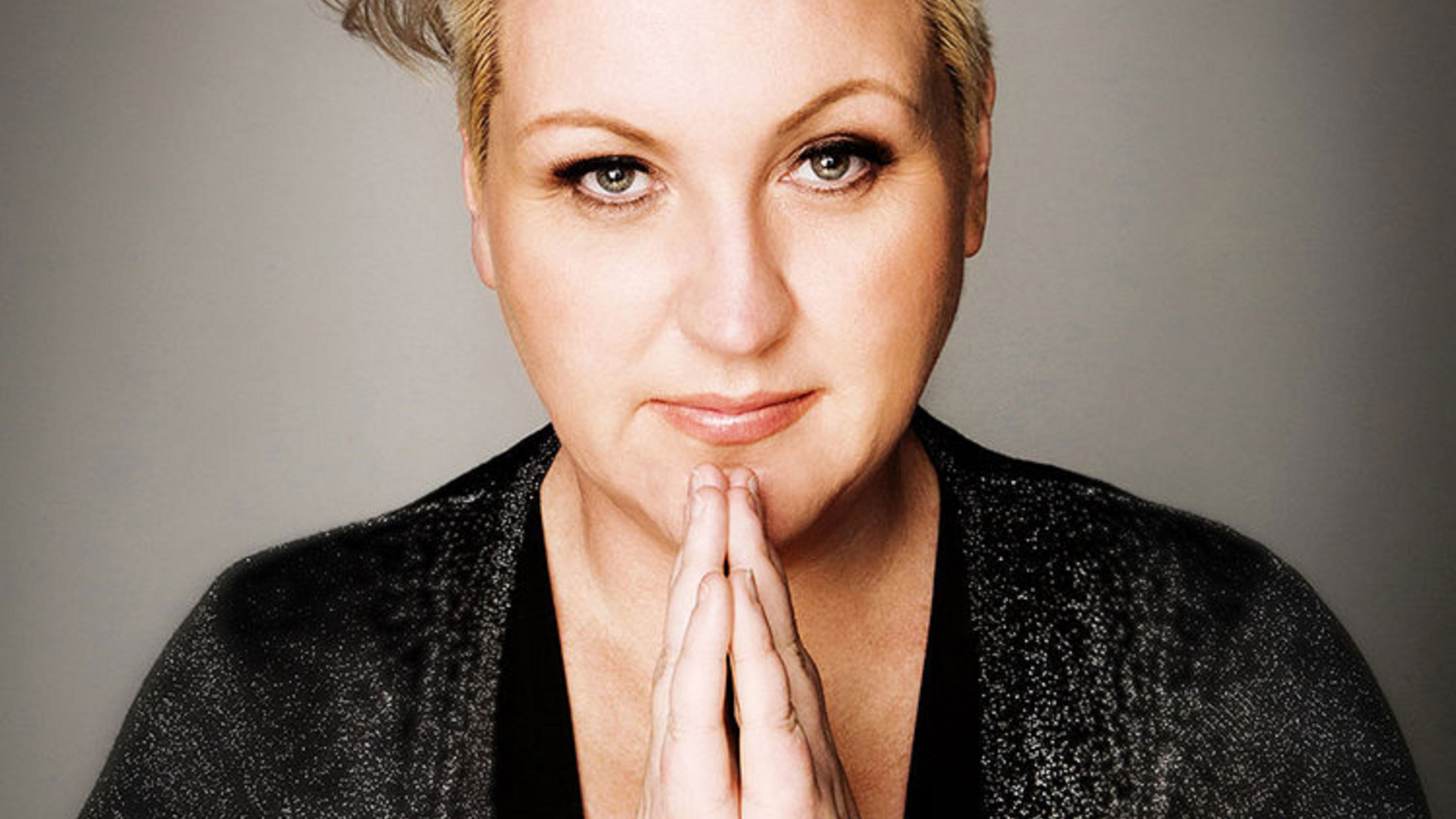 Meshel Laurie