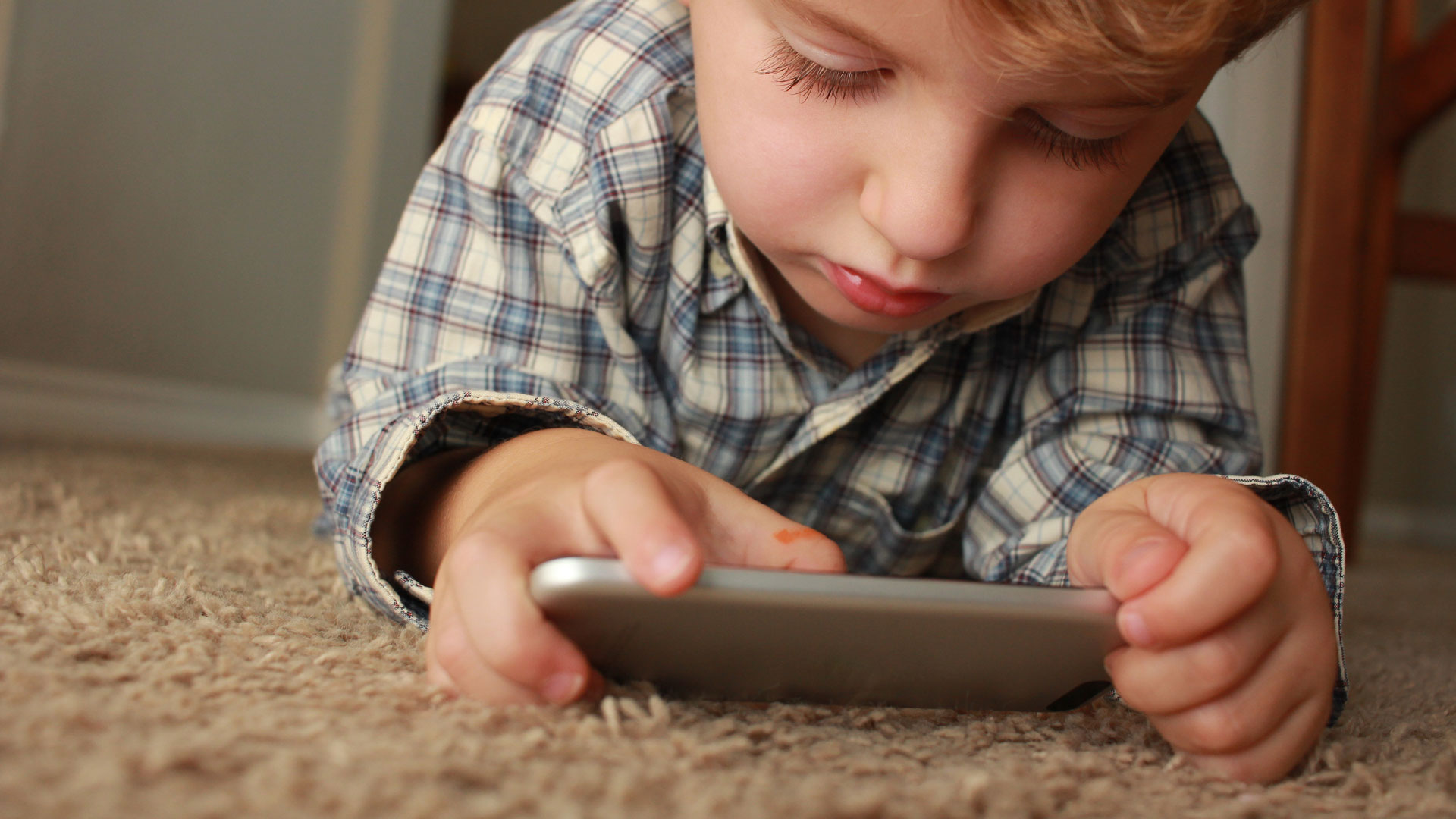 Child using smartphone