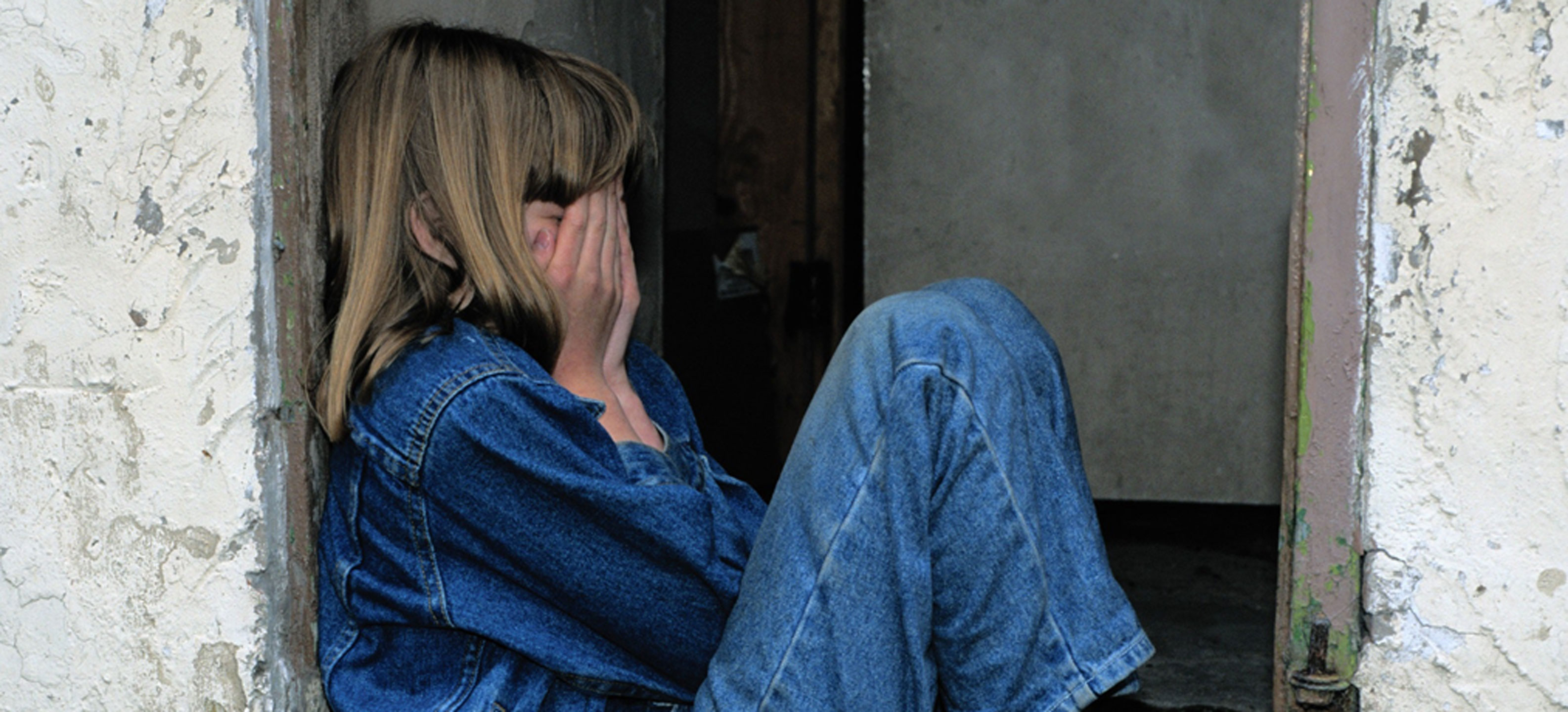 sad-girl-jeans-kid144