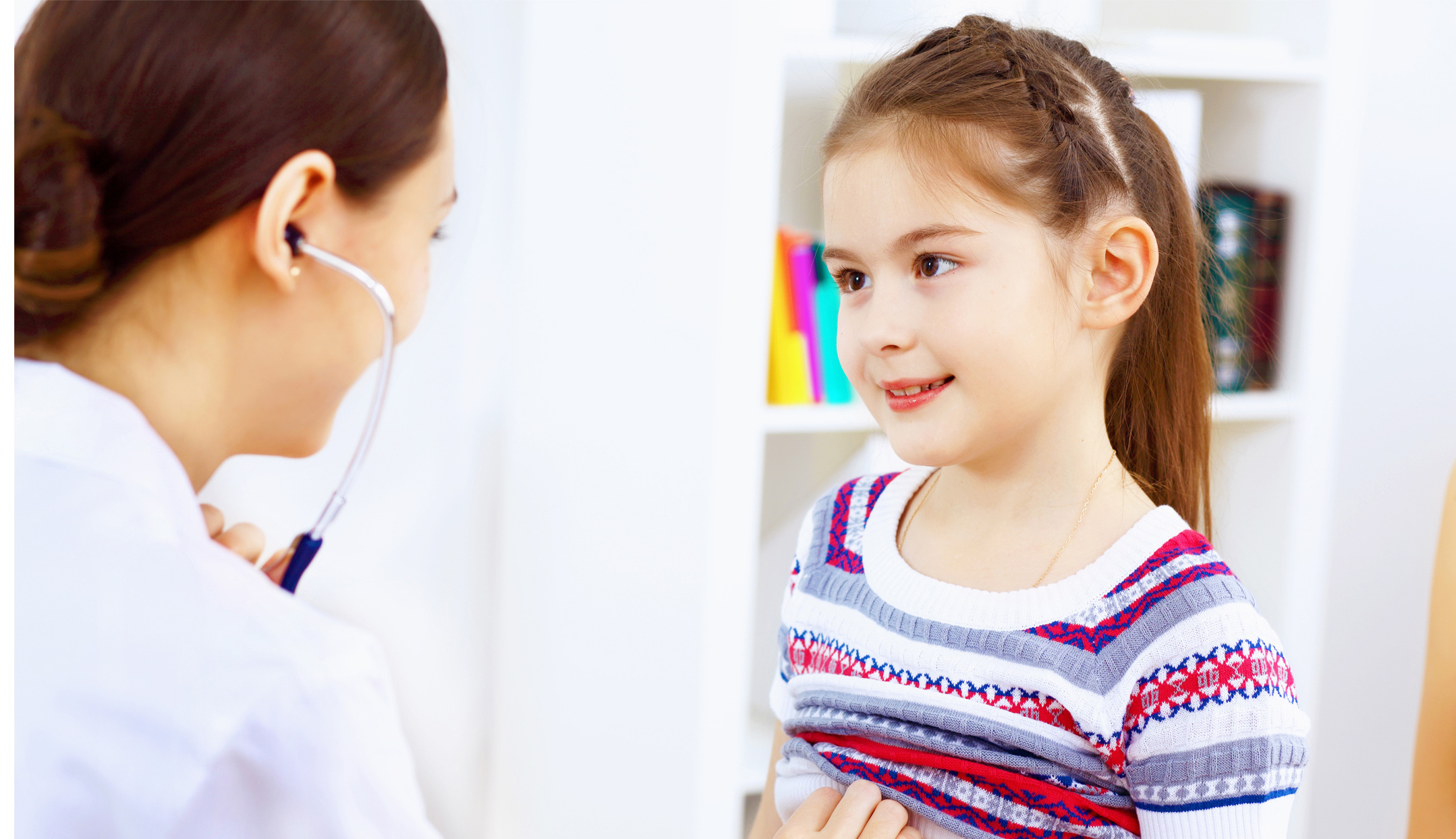 Little-girl-at-doctors2160