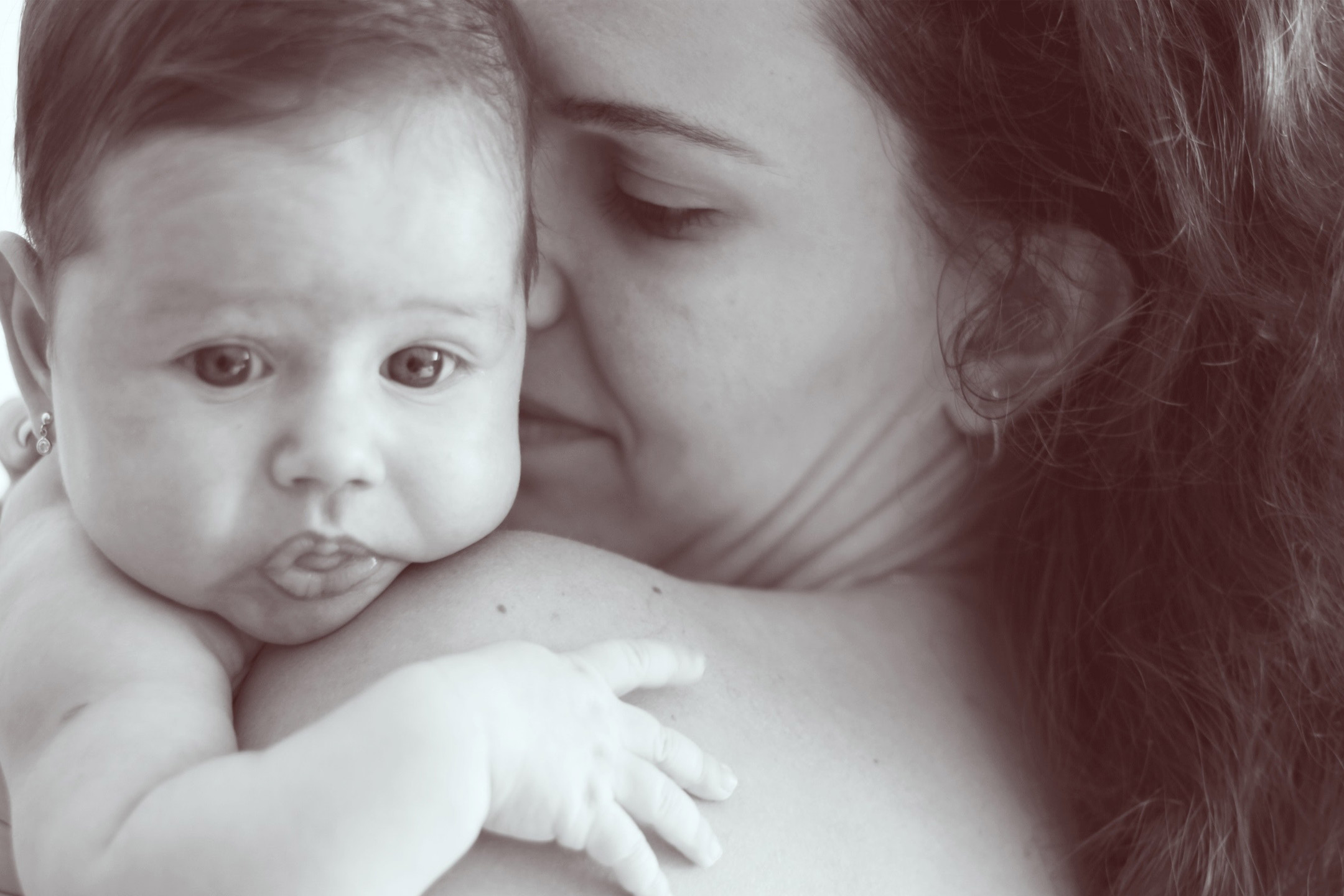 mono-baby-mum2160