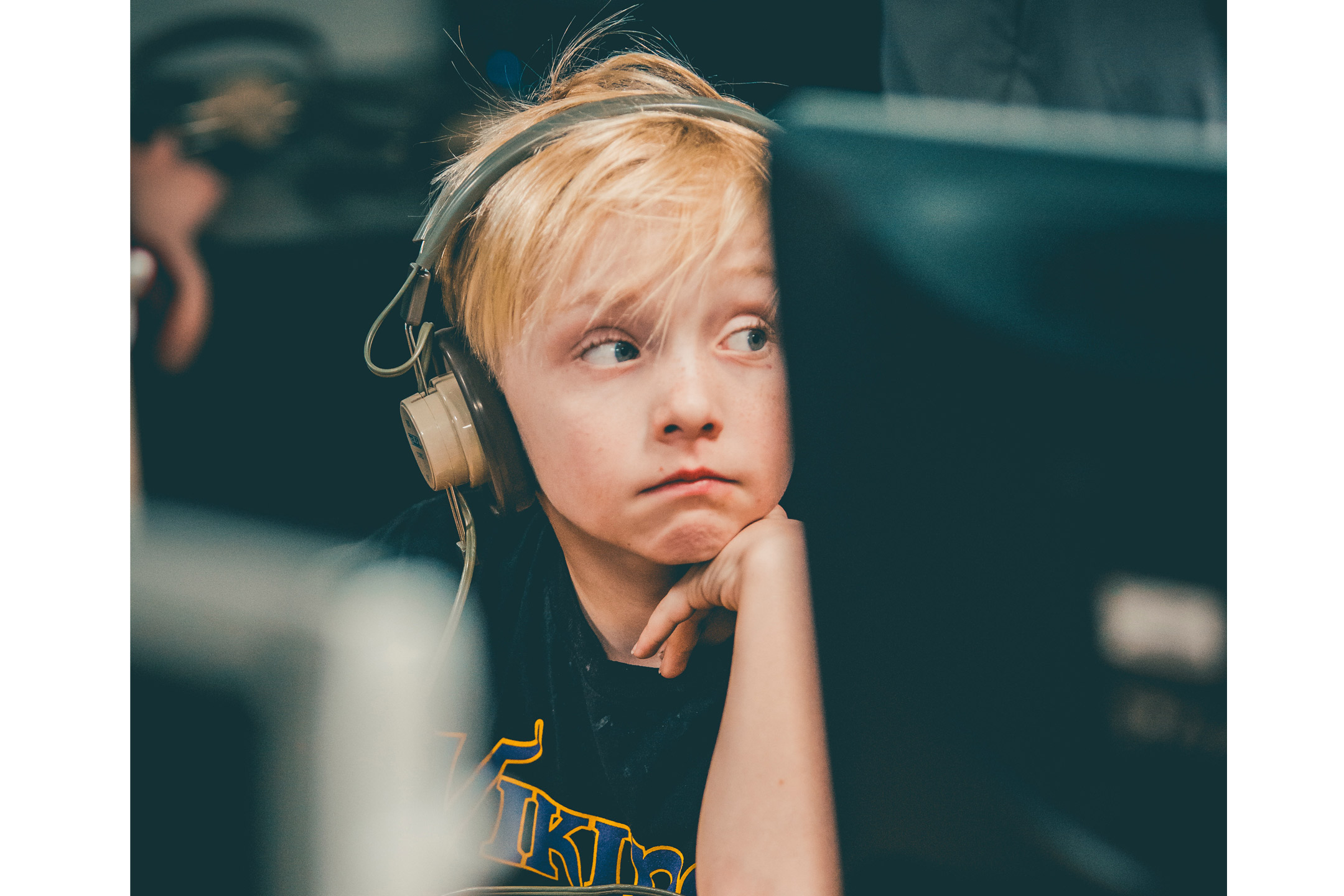 speechpathology-boy-earphones2160
