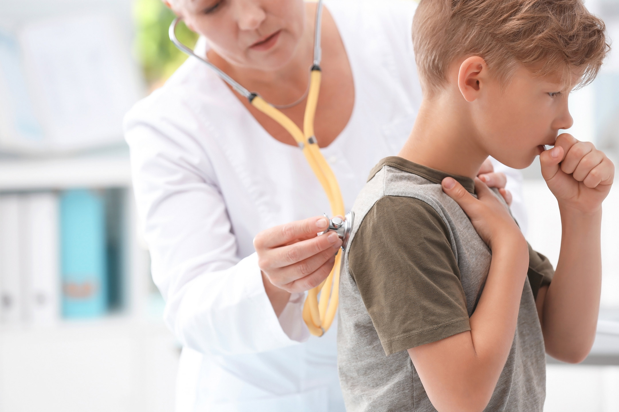 doctor-boy-examination-cough2160