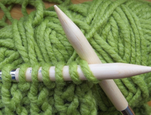 green-wool-knitting2160
