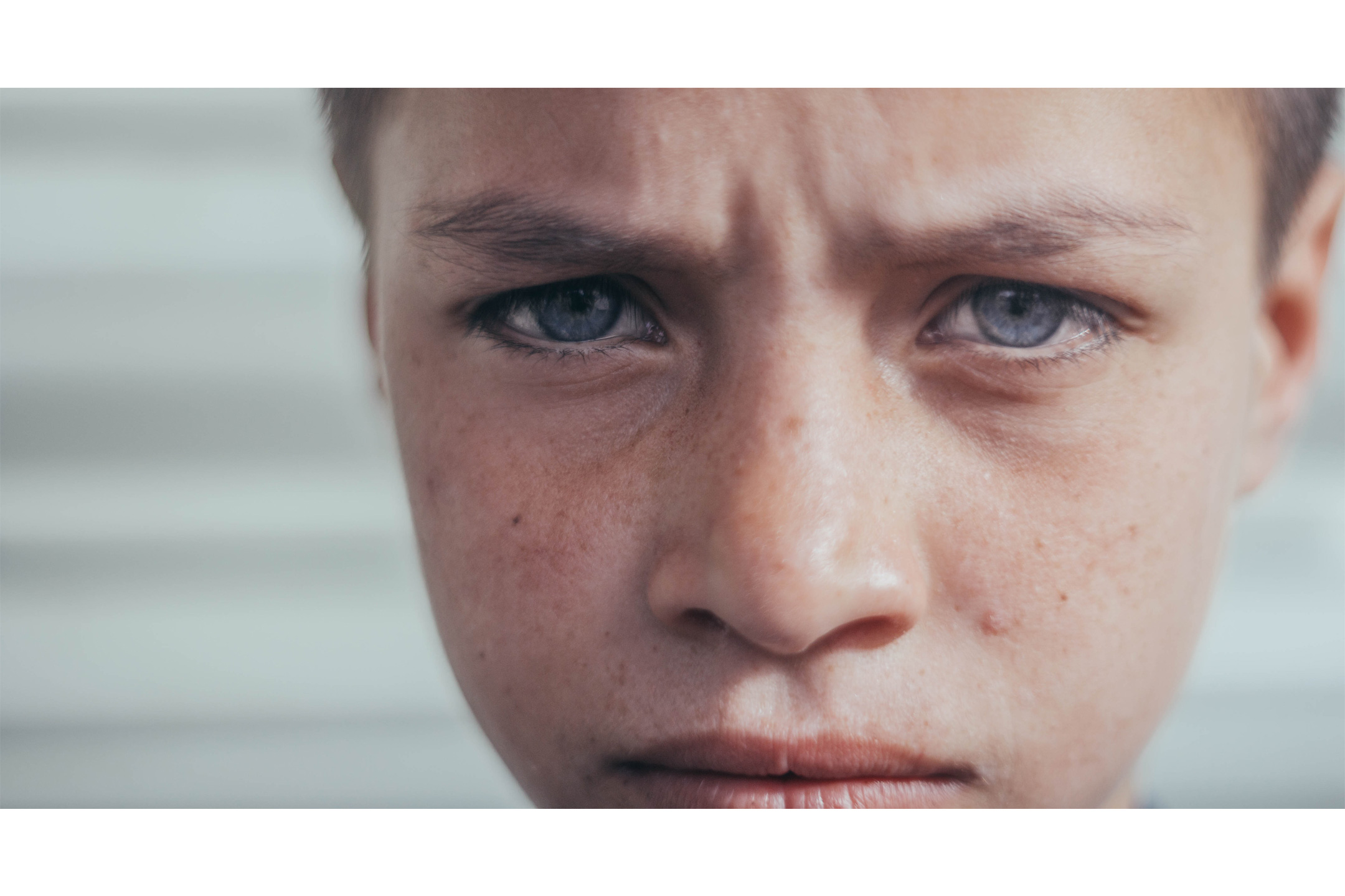 close-up-anxious-photo-of-boy-face2160