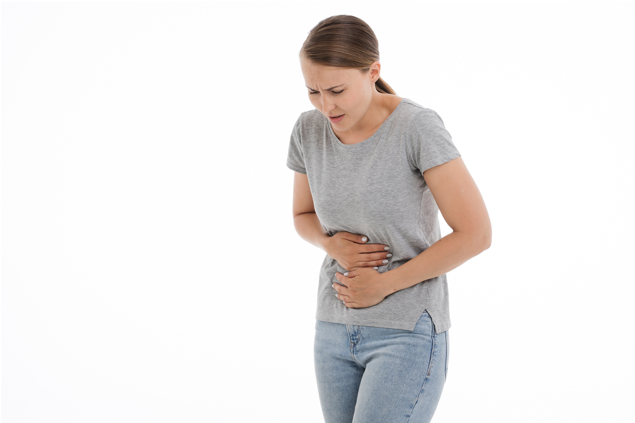 woman-stomach-pain2160