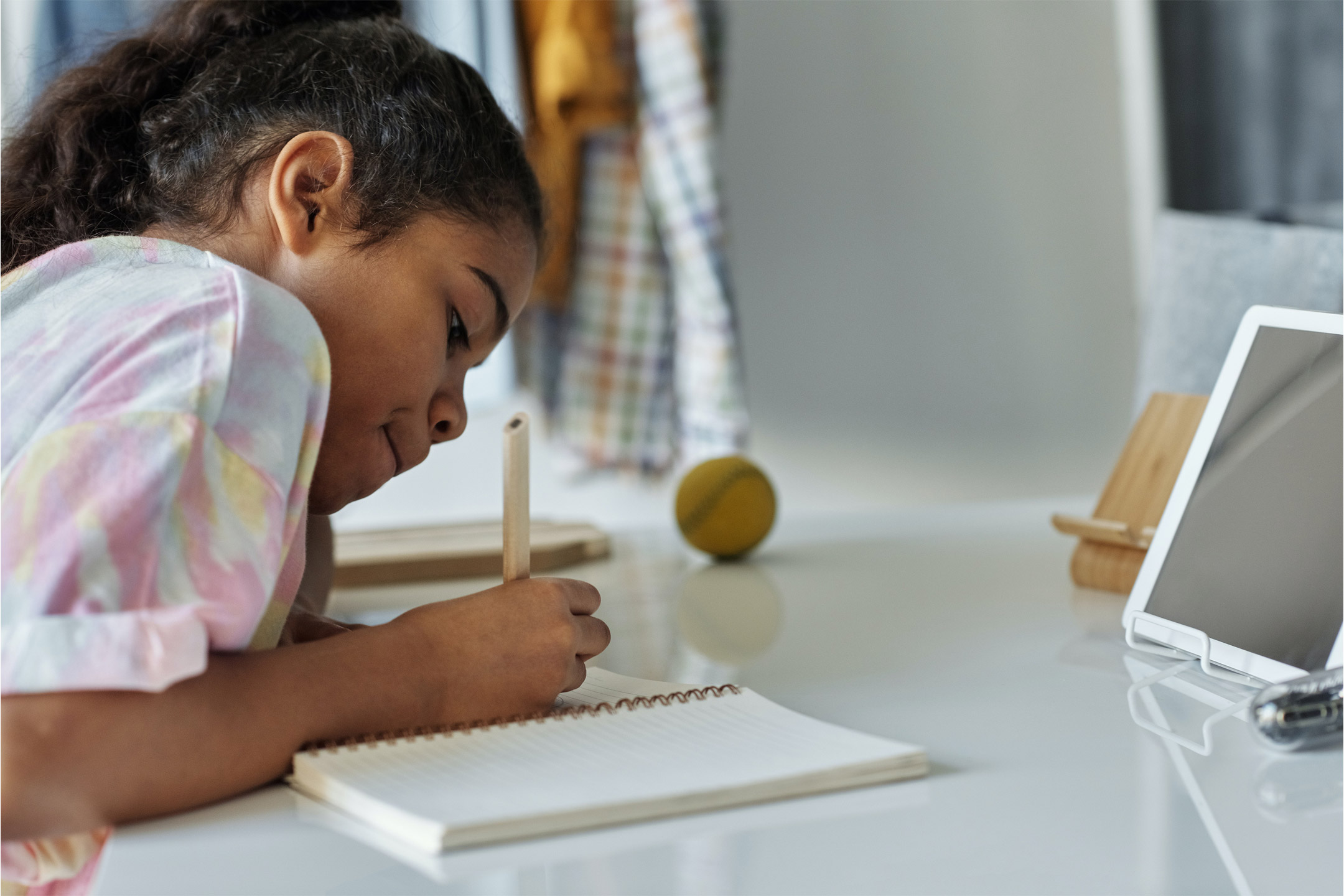 girl-homework-remote-learning2160