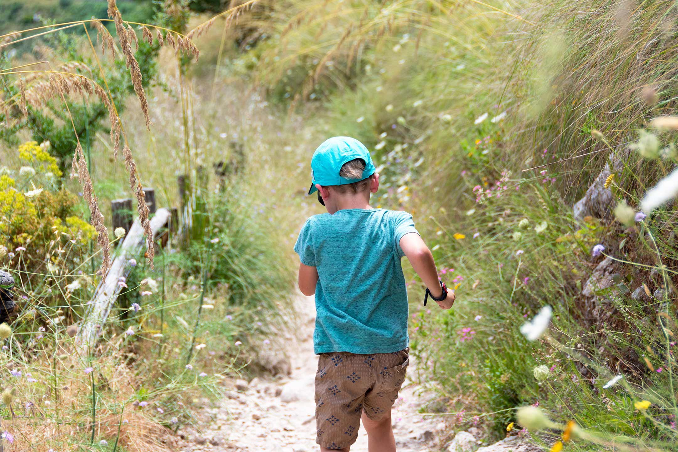 boy-running-outside2160