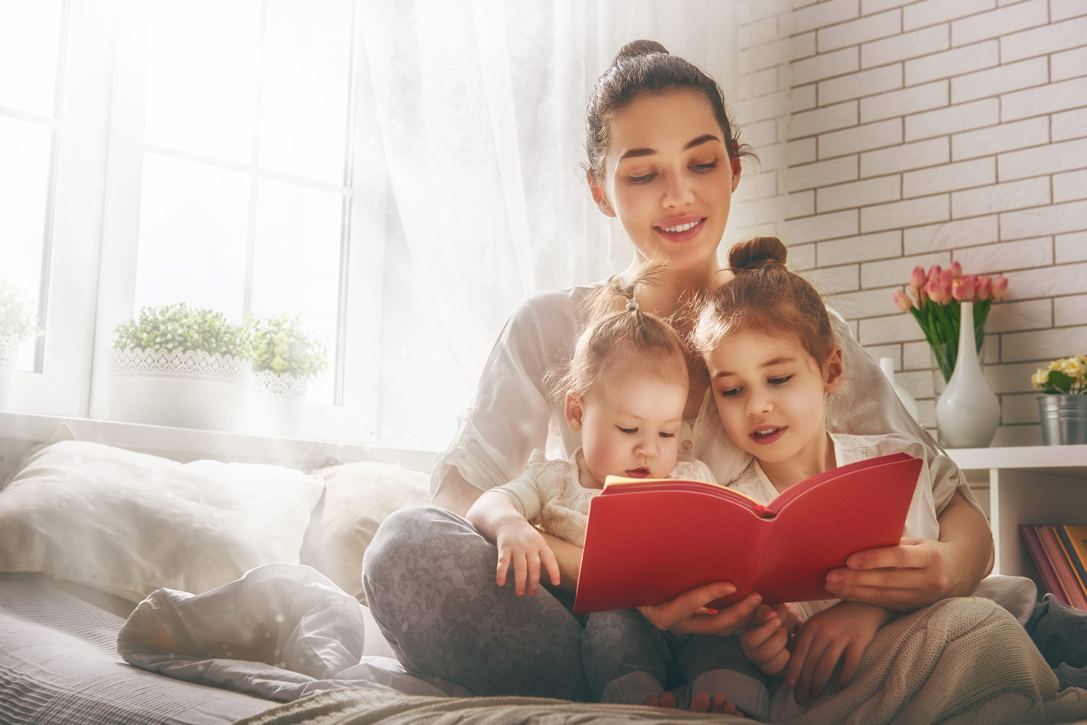 family-reading-mother-children2160