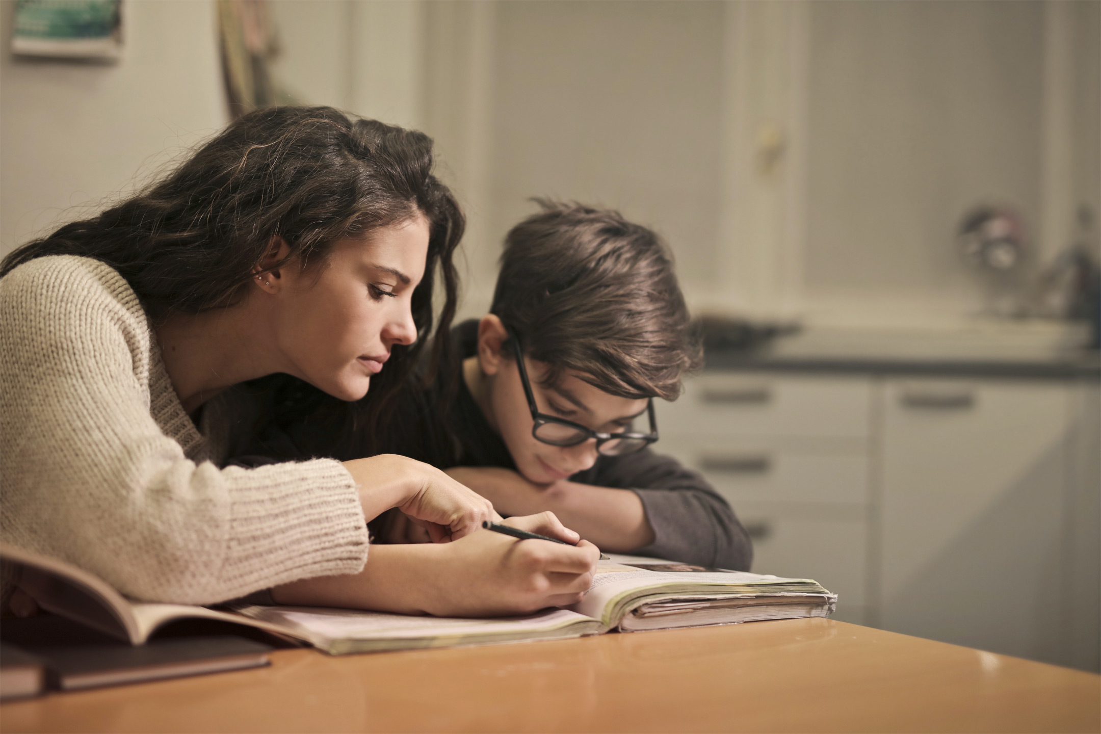 mum-son-homework2160