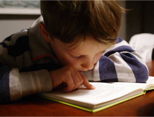 boy-trying-to-read2160