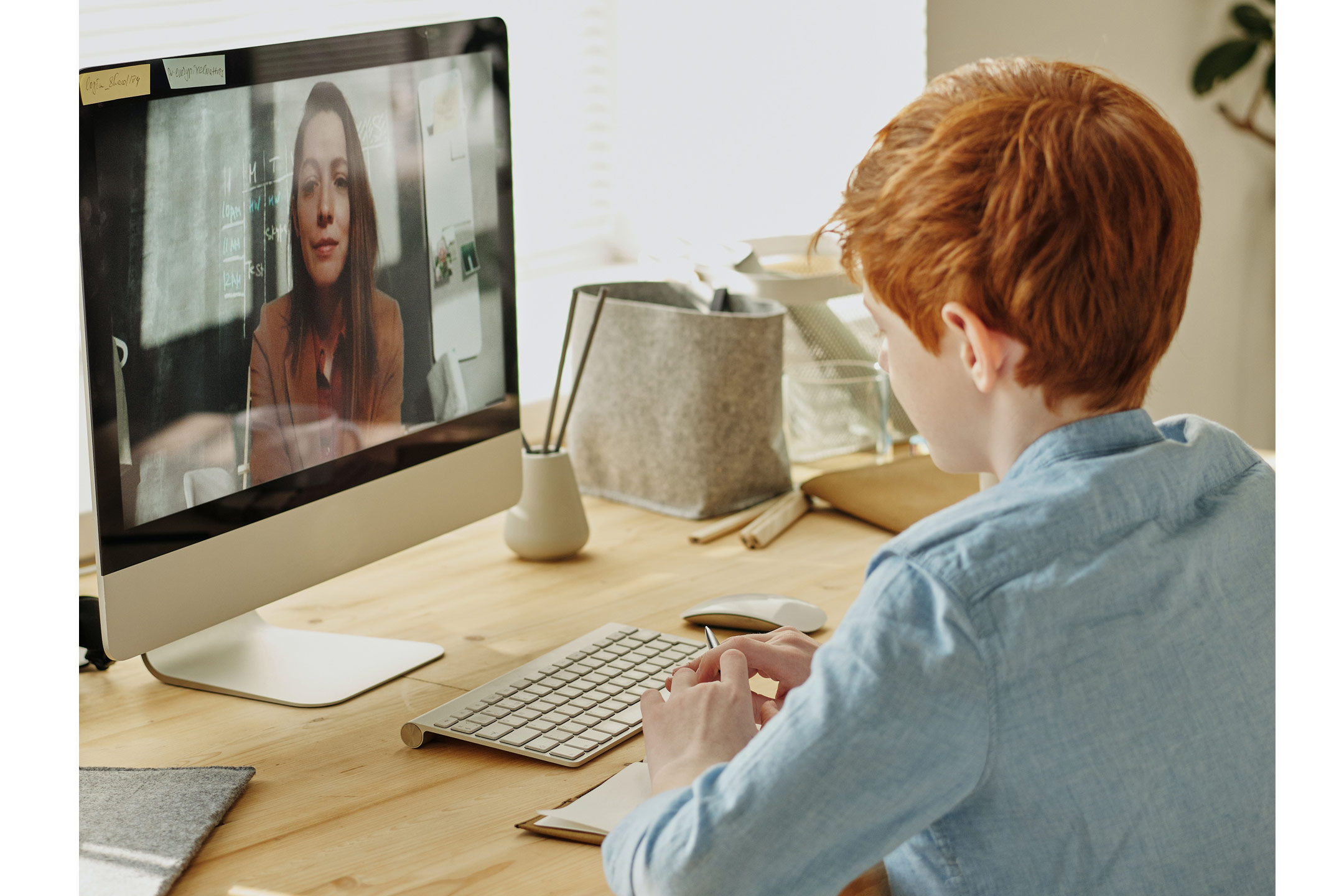 boy-computer-home-teaching2160