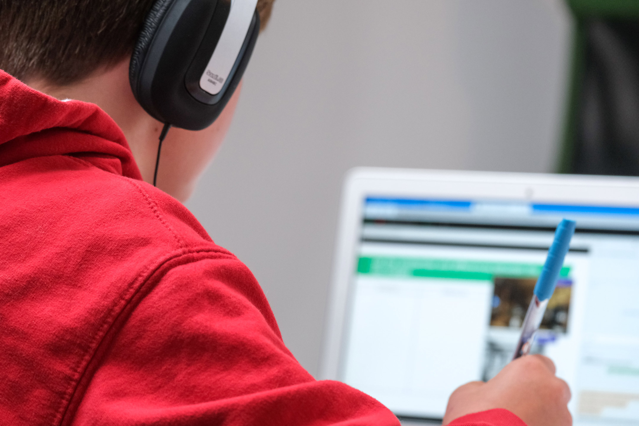 Remote-learning-closeup