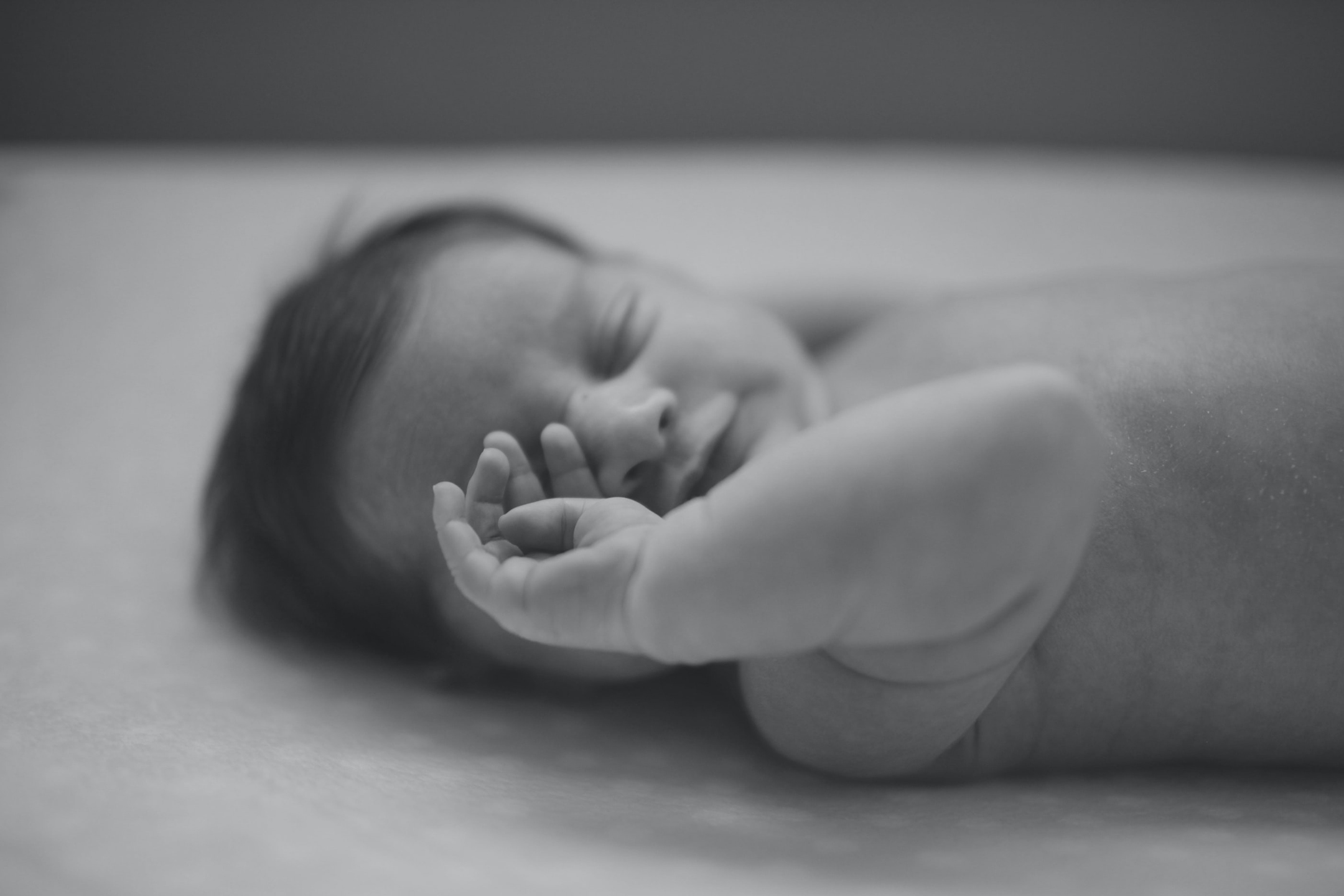 small-sleepy-baby-mono