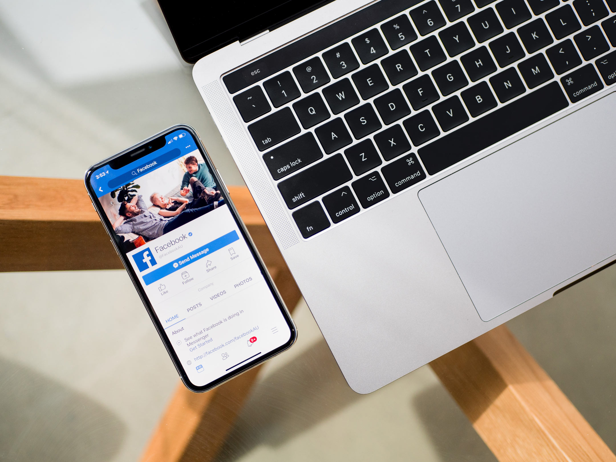 social-media-phone-and-laptop