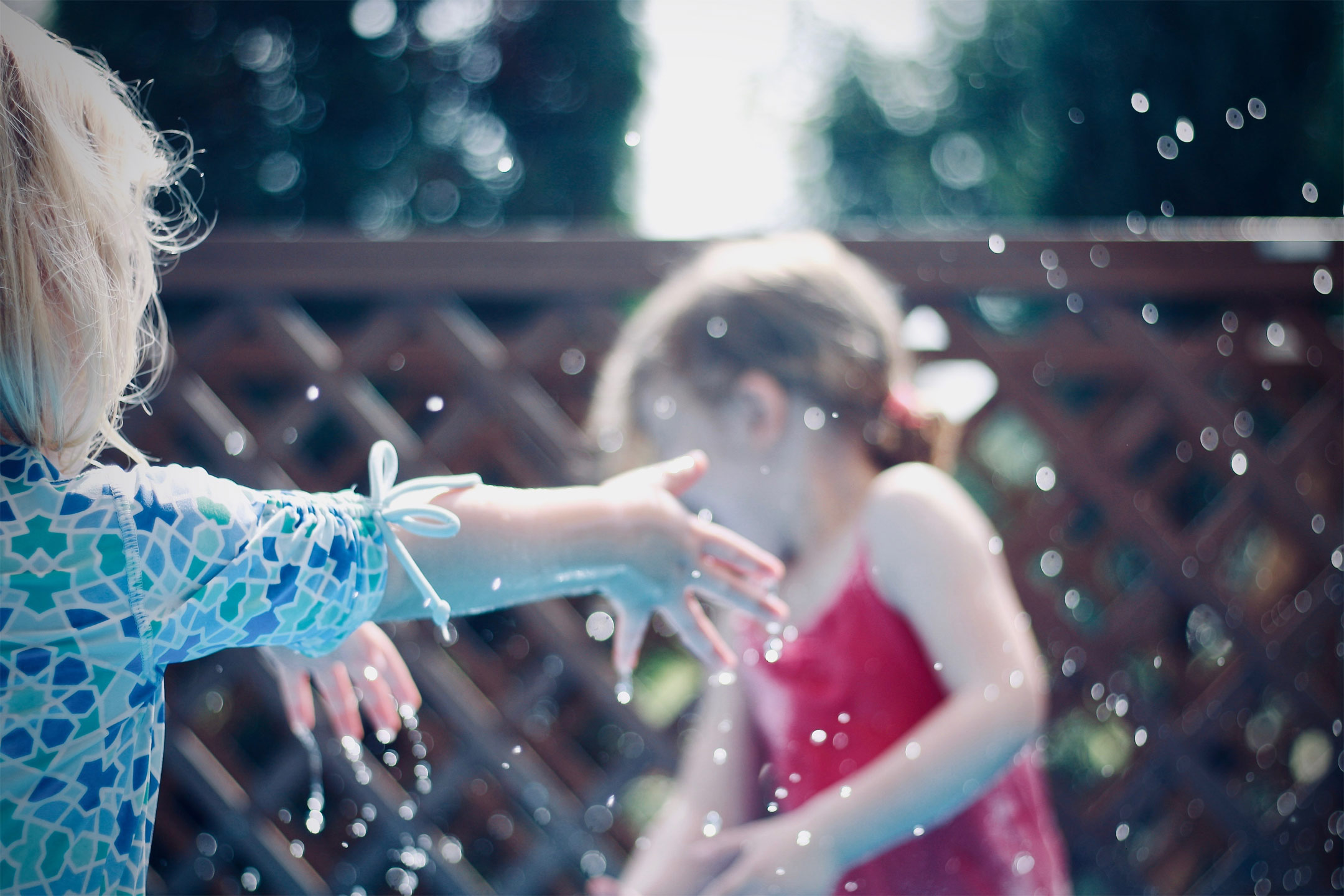 kids-waterplay-outdoors2160