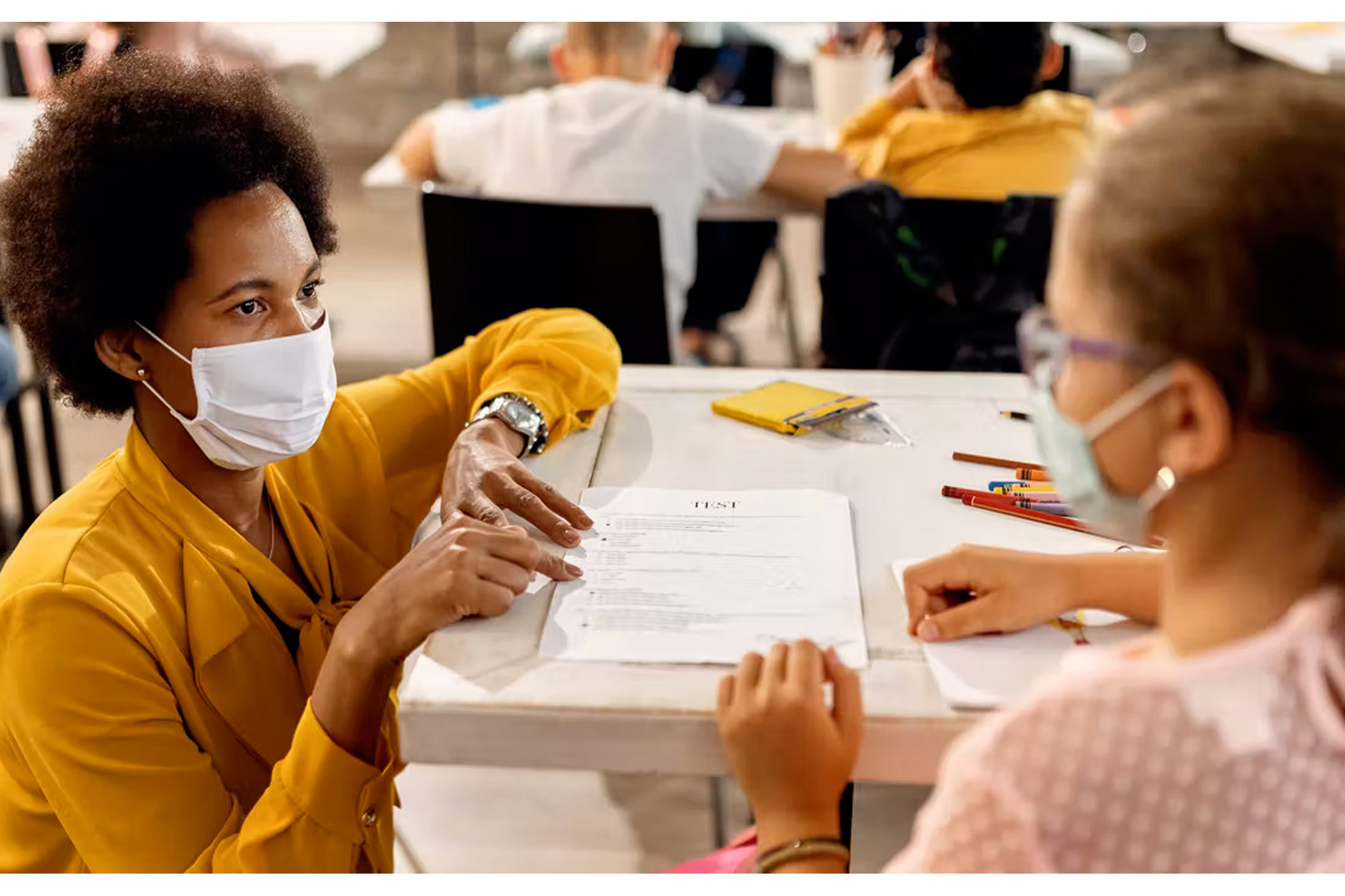 masked-teacher-and-student-in-class2160