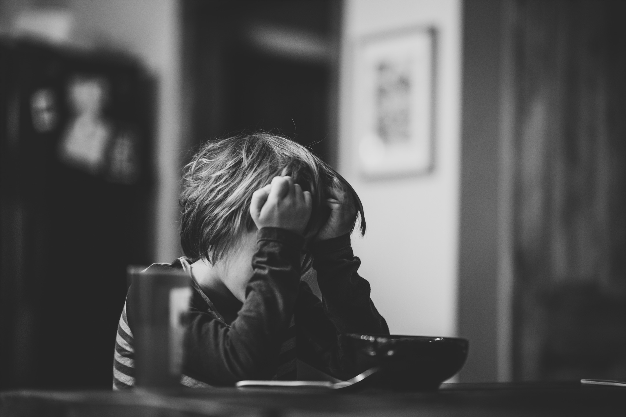 sad-young-boy-mono2160